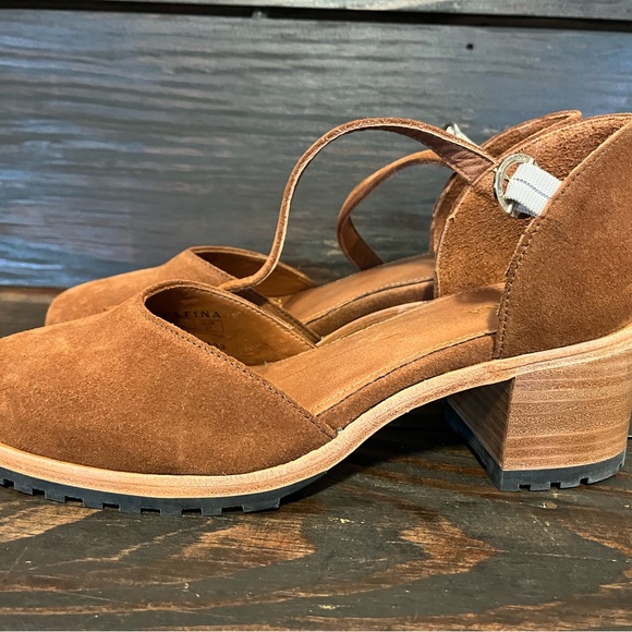 Patina Suede Lugsole Shoes Size 10 - Picture 2 of 4